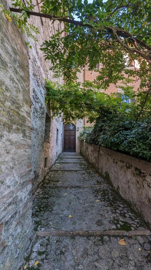 Lizium Spoleto Apartment Luaran gambar